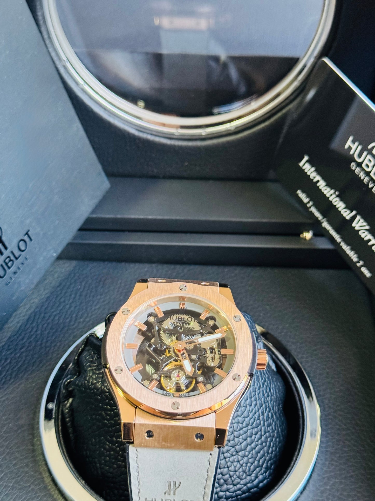 ESPECTACULAR RELOJ HUBLOT SKELETON AUTOMÁTICO MECÁNICO- CRISTAL ZAFIRO- ETC;