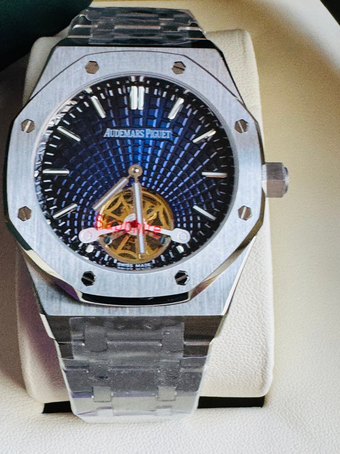 ESPECTACULAR AUDEMARS PIGUET ROYAL OAK
FLYNG TOURBILLON LIMITED EDITION!!! CRISTAL ZAFIRO!!! MÁXIMO LUJO!!!