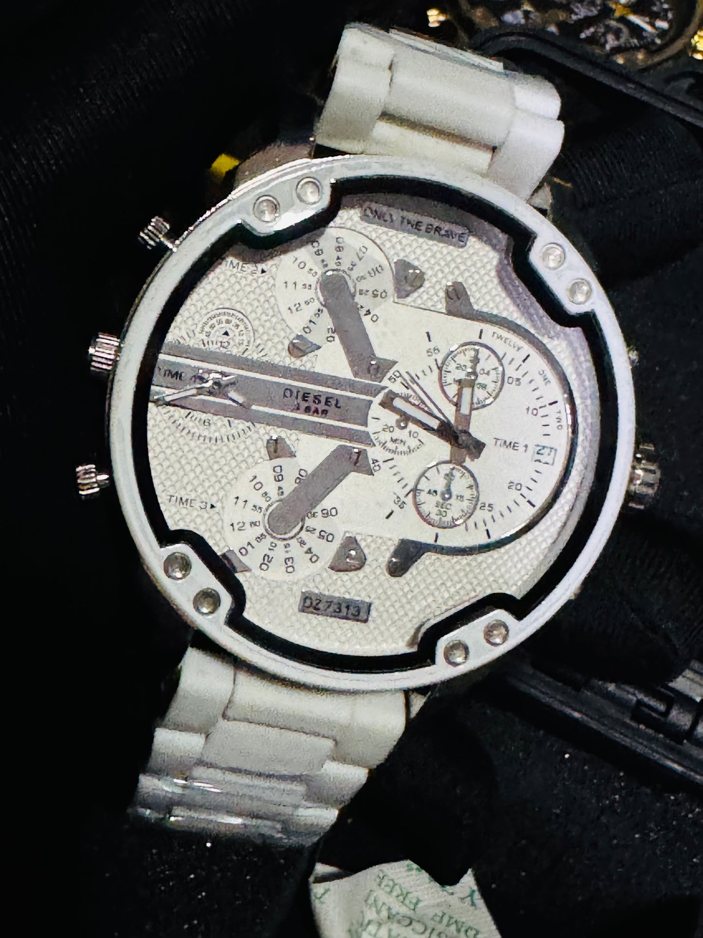 Reloj MR DADDY Diesel Grande y Pesado ! Disponible en 7 Modelos Diferentes!

Información por WhatsApp 99 81 92 84 65


NOTA:

No se hacen envíos 🚚  📦 💨!

Las Ventas son solo en Cancún

Nuestro Lema: No somos Números!