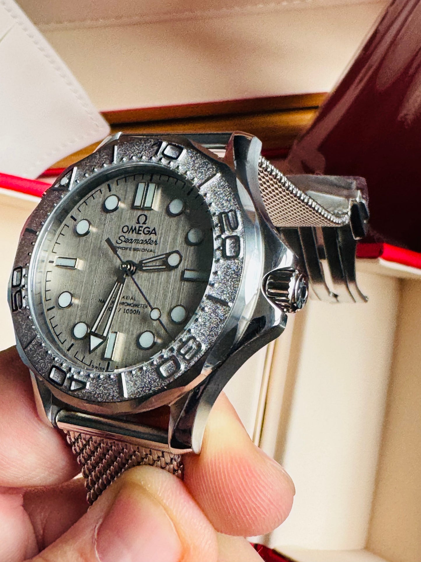 HERMOSO RELOJ AUTOMÁTICO MECÁNICO OMEGA SEAMASTER ACABADO DIAMANTADO