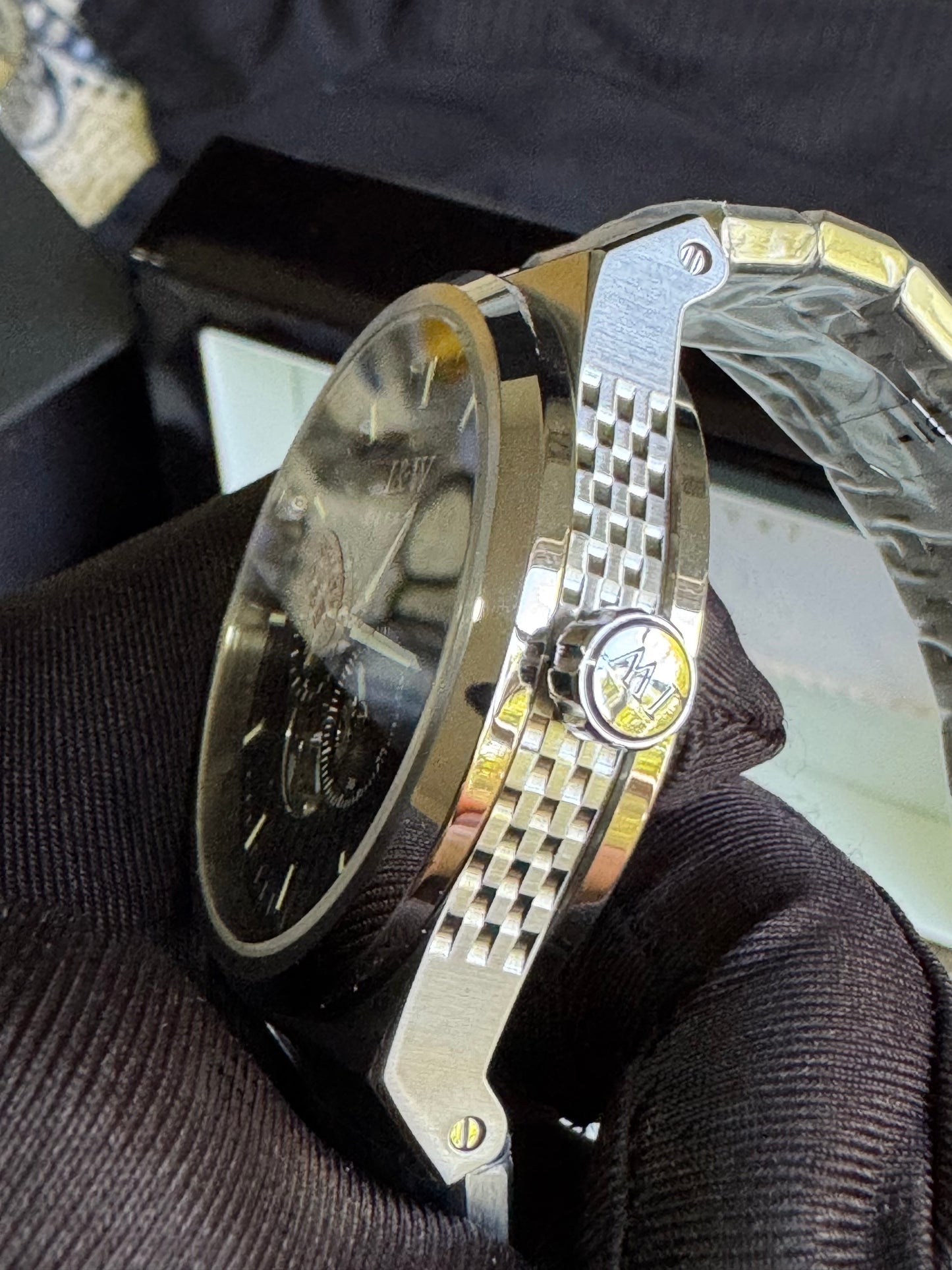 SOFISTICADO RELOJ AUTOMÁTICO I&W- CRISTAL ZAFIRO-LUMINOSO-PEQUEÑA VENTANA TOURBILLON-PEQUEÑOS DIALES SEGUNDERO Y 24 HRS. RESISTENTE AL AGUA- ALTA CALIDAD!!!