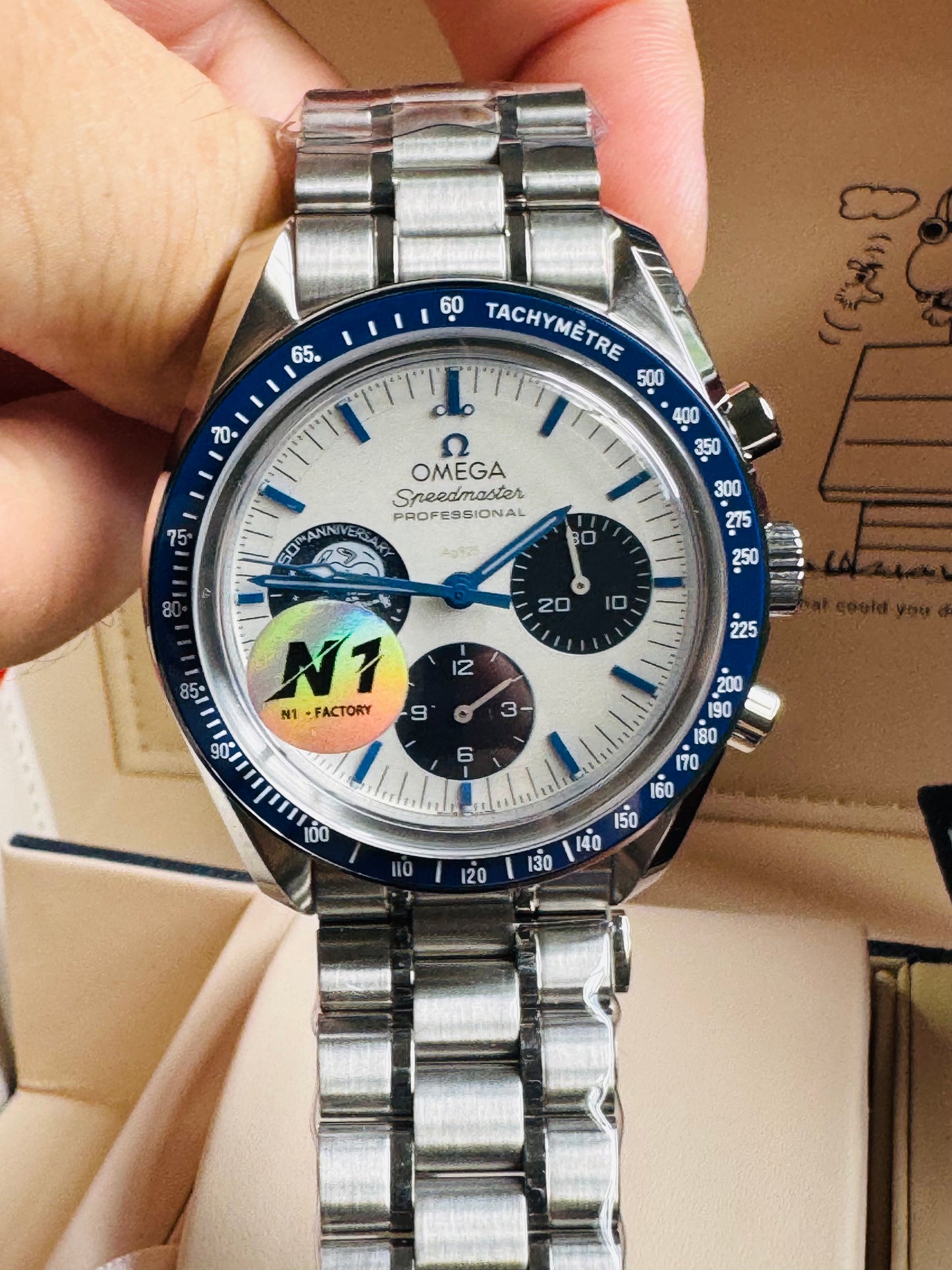 MÁXIMO LUJO!!! ESPECTACULAR DISEÑO OMEGA APOLLO XIlI- AUTOMÁTICO MECÁNICO-SPEED MASTER-PROFESSIONAL-EYES ON THE STARS- ORIGINAL MOVIMIENTO MECÁNICO TIERRA Y CÁPSULA ESPACIAL SNOOPY APOLLO XIII