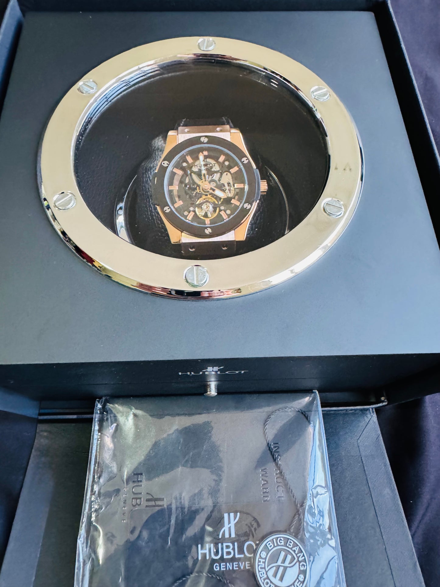 ESPECTACULAR RELOJ HUBLOT SKELETON AUTOMÁTICO MECÁNICO- CRISTAL ZAFIRO MÁXIMO LUJO!!!

PRECIO: A TRATAR 

VENTAS SOLO EN CANCÚN 

INFORMACION POR WhatsApp 99 81 92 84 65.

NO SE HACEN ENVÍOS 🚚