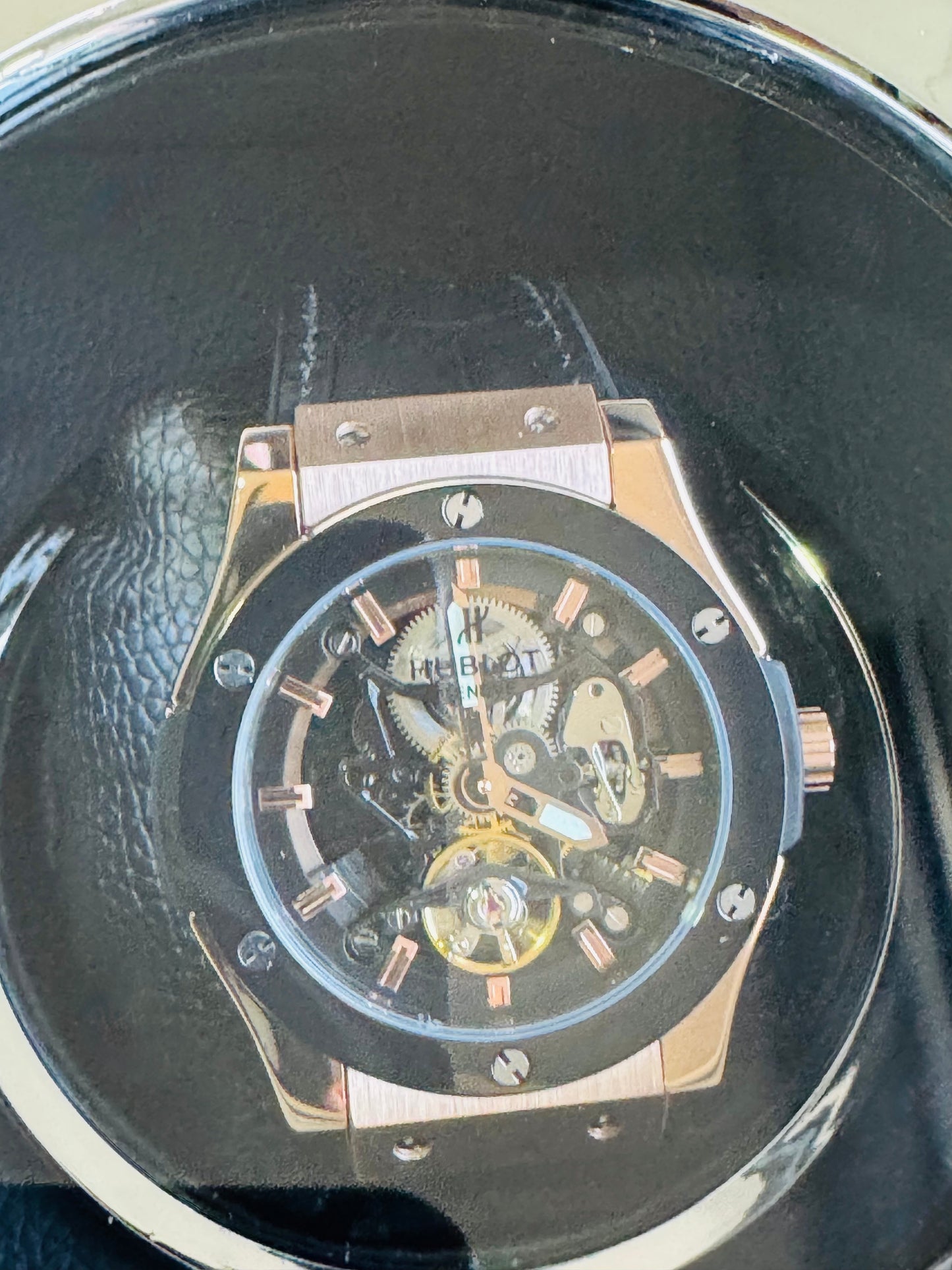 ESPECTACULAR RELOJ HUBLOT SKELETON AUTOMÁTICO MECÁNICO- CRISTAL ZAFIRO MÁXIMO LUJO!!!

PRECIO: A TRATAR 

VENTAS SOLO EN CANCÚN 

INFORMACION POR WhatsApp 99 81 92 84 65.

NO SE HACEN ENVÍOS 🚚