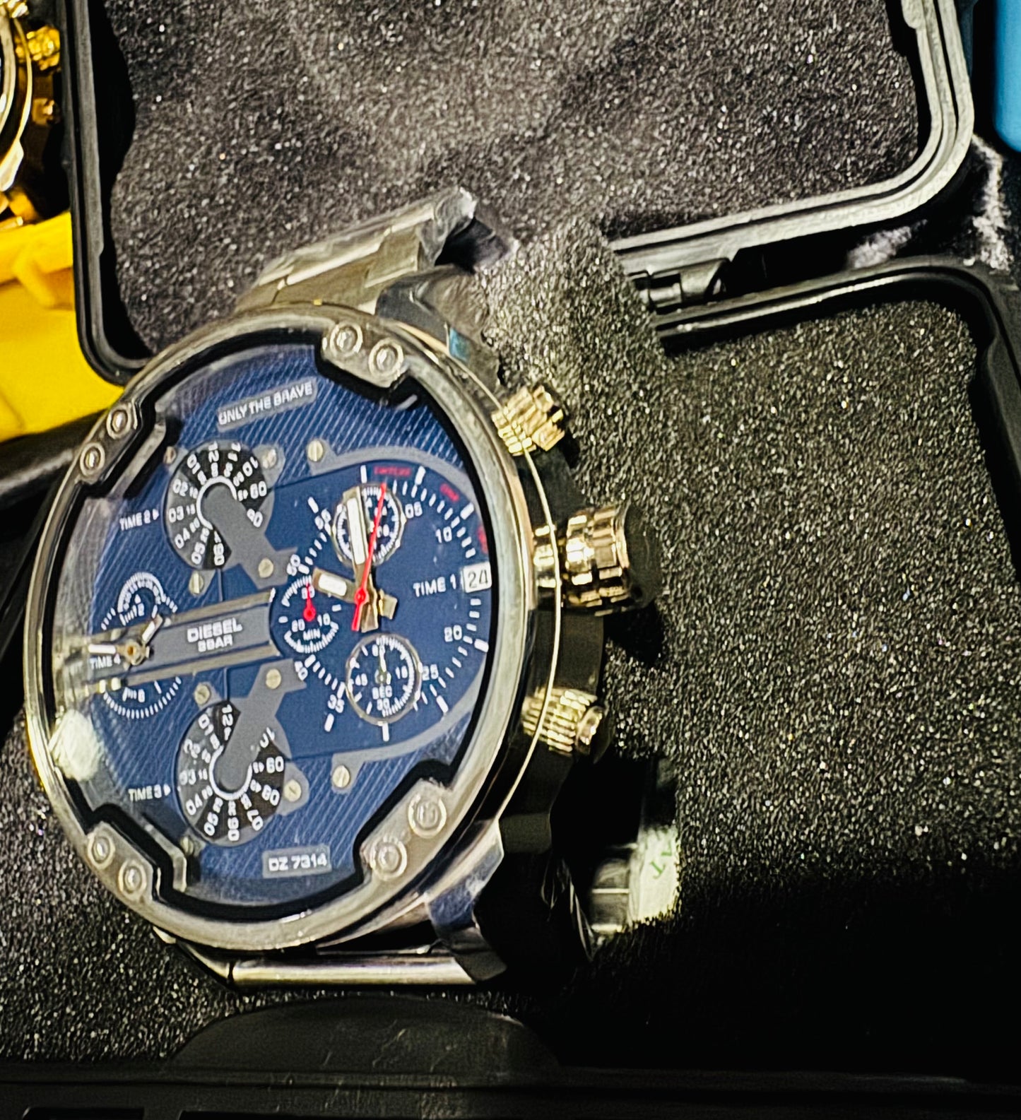 Reloj MR DADDY Diesel Grande y Pesado ! Disponible en 7 Modelos Diferentes!

Información por WhatsApp 99 81 92 84 65


NOTA:

No se hacen envíos 🚚  📦 💨!

Las Ventas son solo en Cancún

Nuestro Lema: No somos Números!
