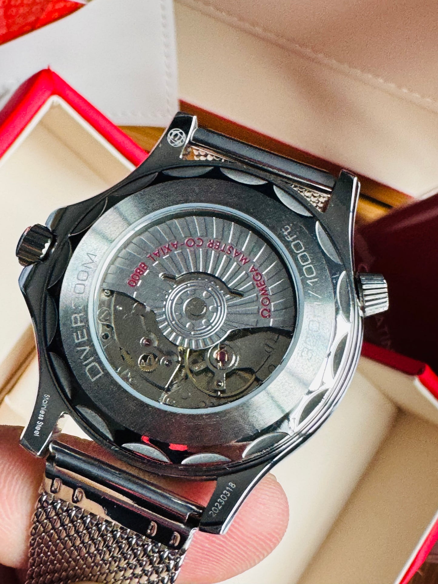 HERMOSO RELOJ AUTOMÁTICO MECÁNICO OMEGA SEAMASTER ACABADO DIAMANTADO