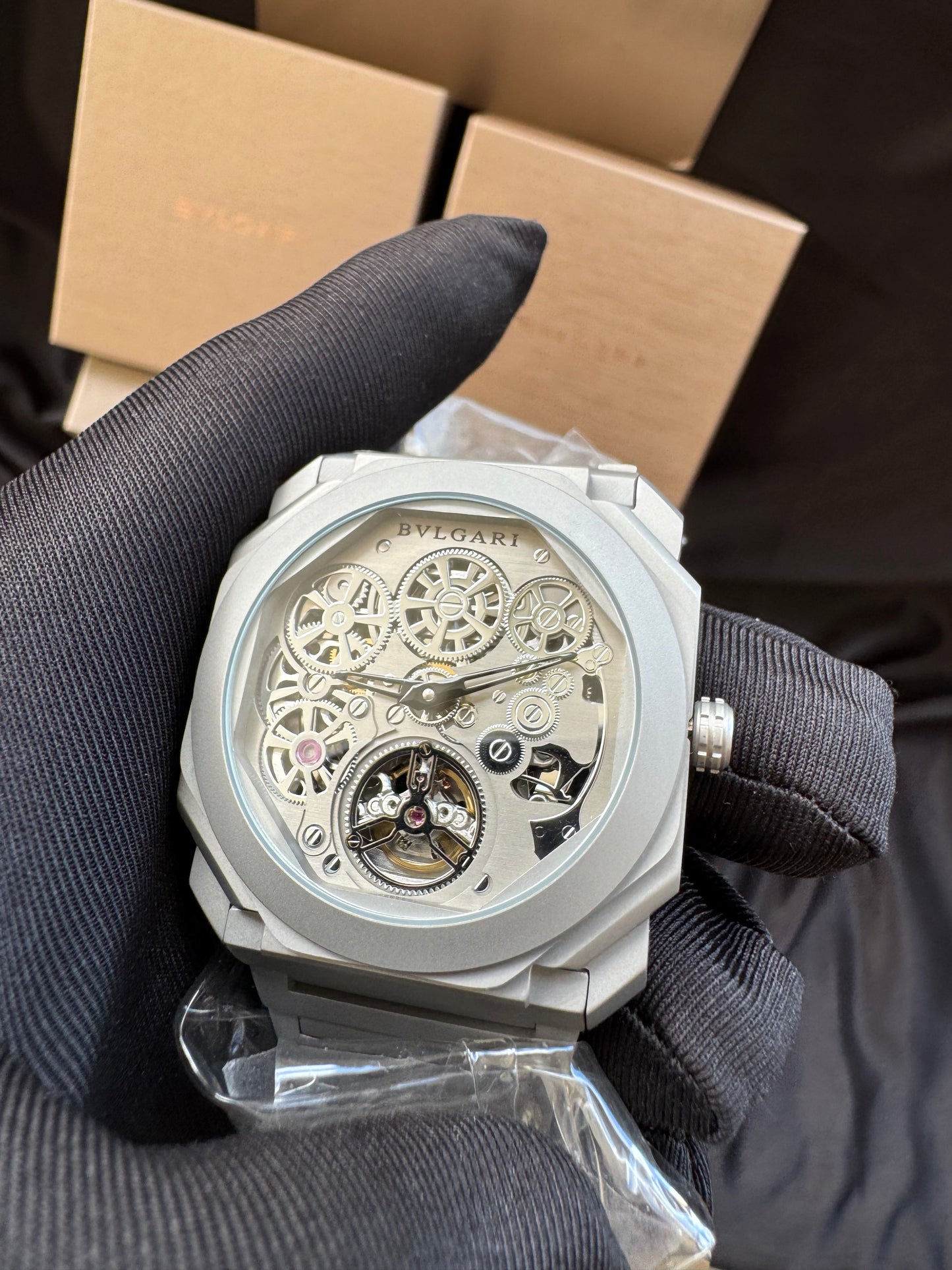 LUJOSO DISEÑO RELOJ AUTOMÁTICO MECÁNICO BVLGARI OCTO ELEGANCIA Y DISTINCIÓN