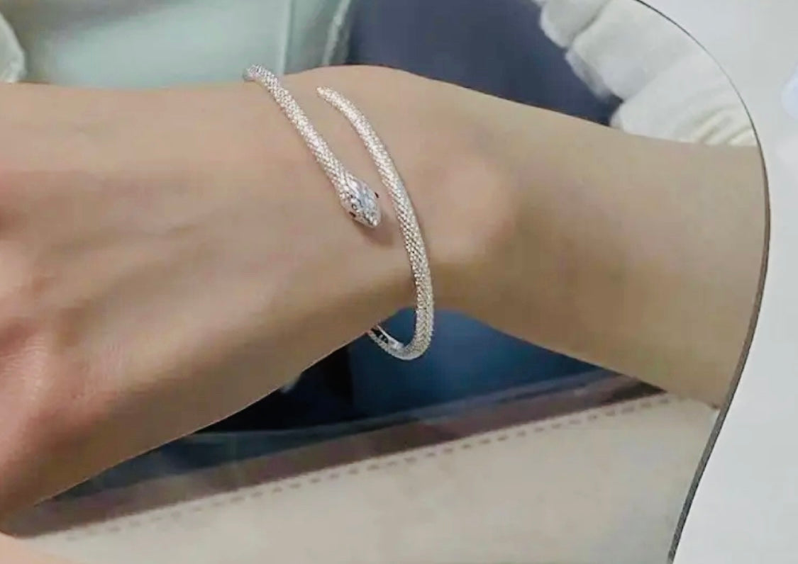 Exquisita, Pulsera Unitalla -Ajustable Unisex - Hipoalergenica-Serpiente Elegante y Linda Pulsera de Serpiente! Perfecto Regalo de  Graduación y Cumpleaños Joyería