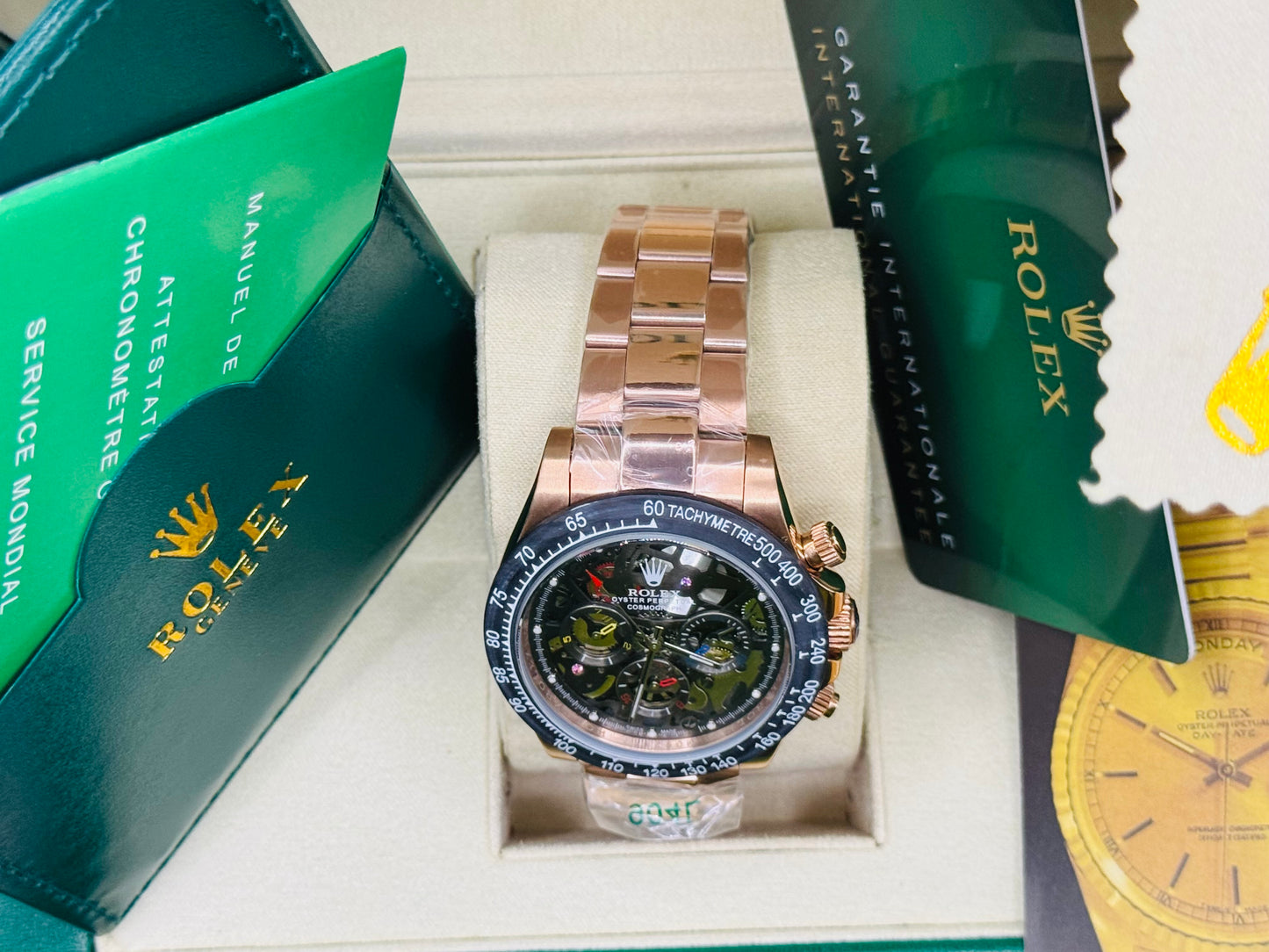 Hermoso Reloj Tono ORO Amarillo Automático Mecánico Skeleton-Luminoso- Gran Detalle- Diales Giratorio Etcétera Favor de Pedir Información por WhatsApp al 99 81 92 84 65