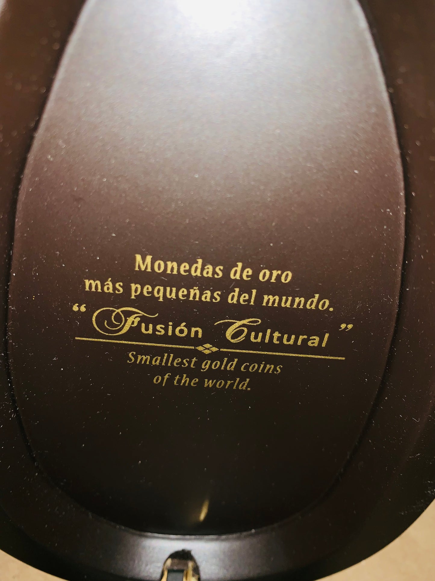 Increíble y Muy Raro Set Monedas más pequeñas de el mundo Oro 24k Caja de Grano de Cacao Nuevo sin Circular