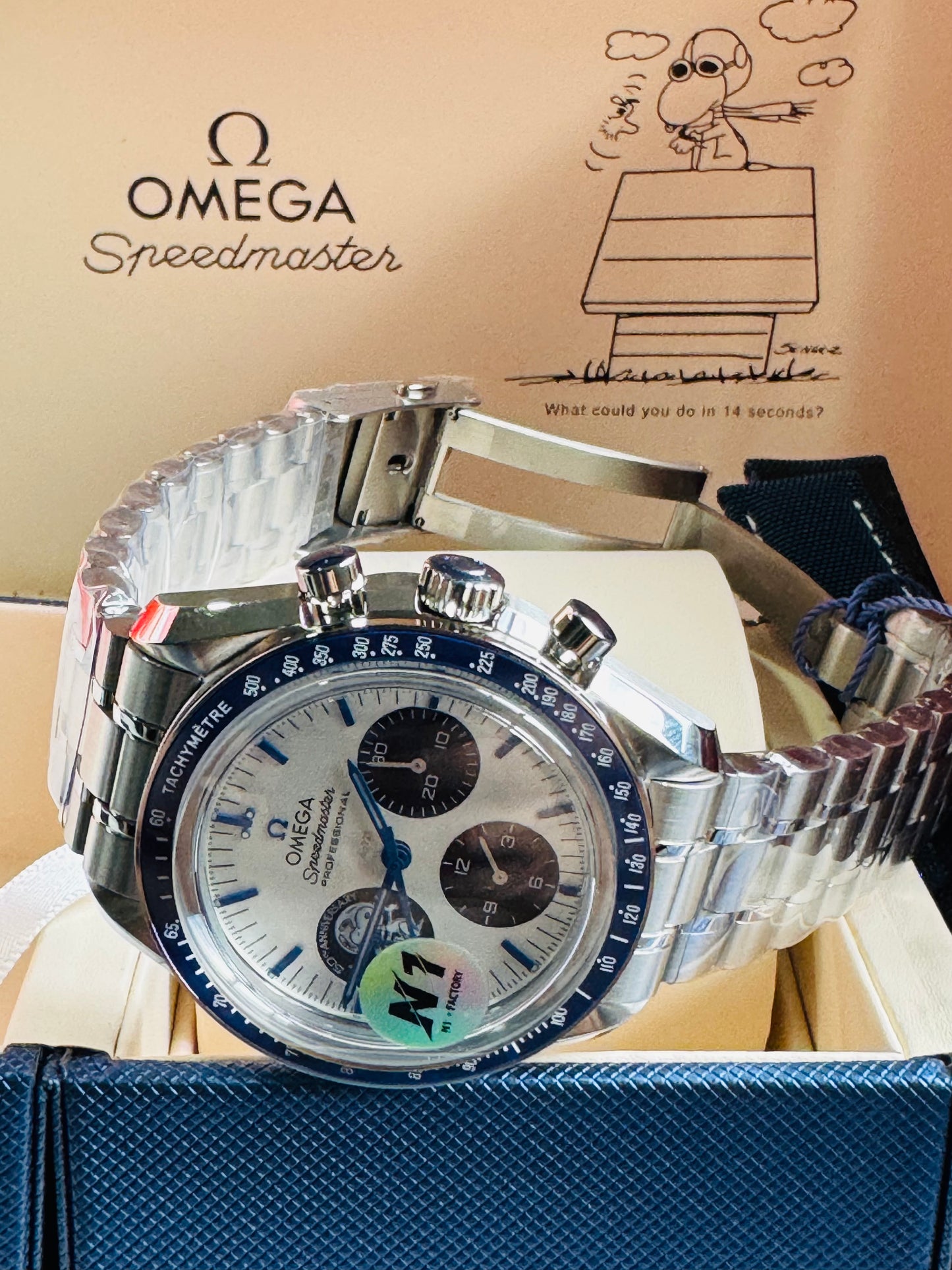 MÁXIMO LUJO!!! ESPECTACULAR DISEÑO OMEGA APOLLO XIlI- AUTOMÁTICO MECÁNICO-SPEED MASTER-PROFESSIONAL-EYES ON THE STARS- ORIGINAL MOVIMIENTO MECÁNICO TIERRA Y CÁPSULA ESPACIAL SNOOPY APOLLO XIII