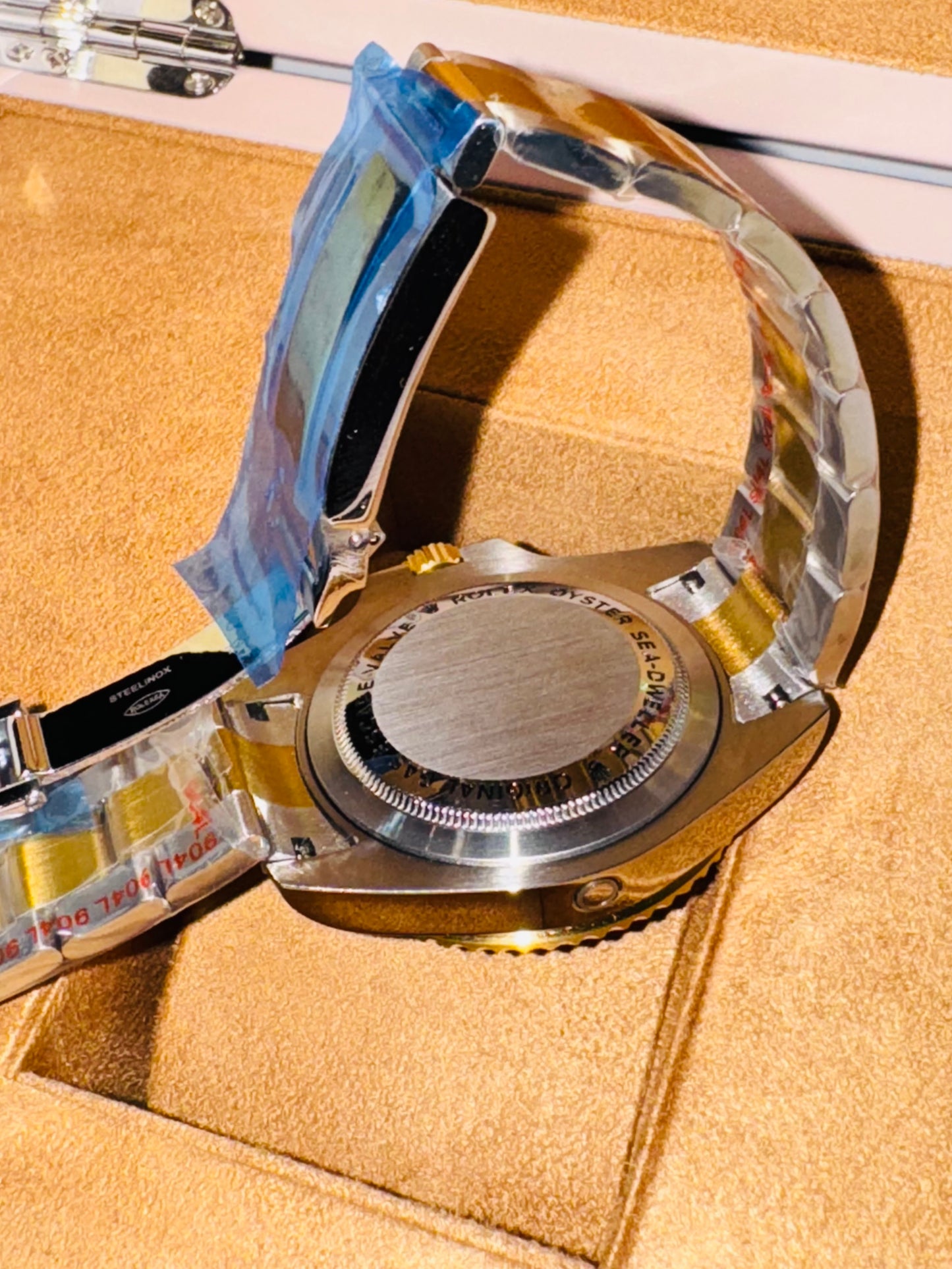 IMPRESIONANTE RELOJ AUTOMÁTICO MECÁNICO OYSTER SEA DWELLER FECHADOR VÁLVULA DE ESCAPE MÁXIMO LUJO Y DISTINCIÓN PRECIO A TRATAR 

NOTA:

No se hacen envíos 🚚  📦 💨!

Las Ventas son solo en Cancún