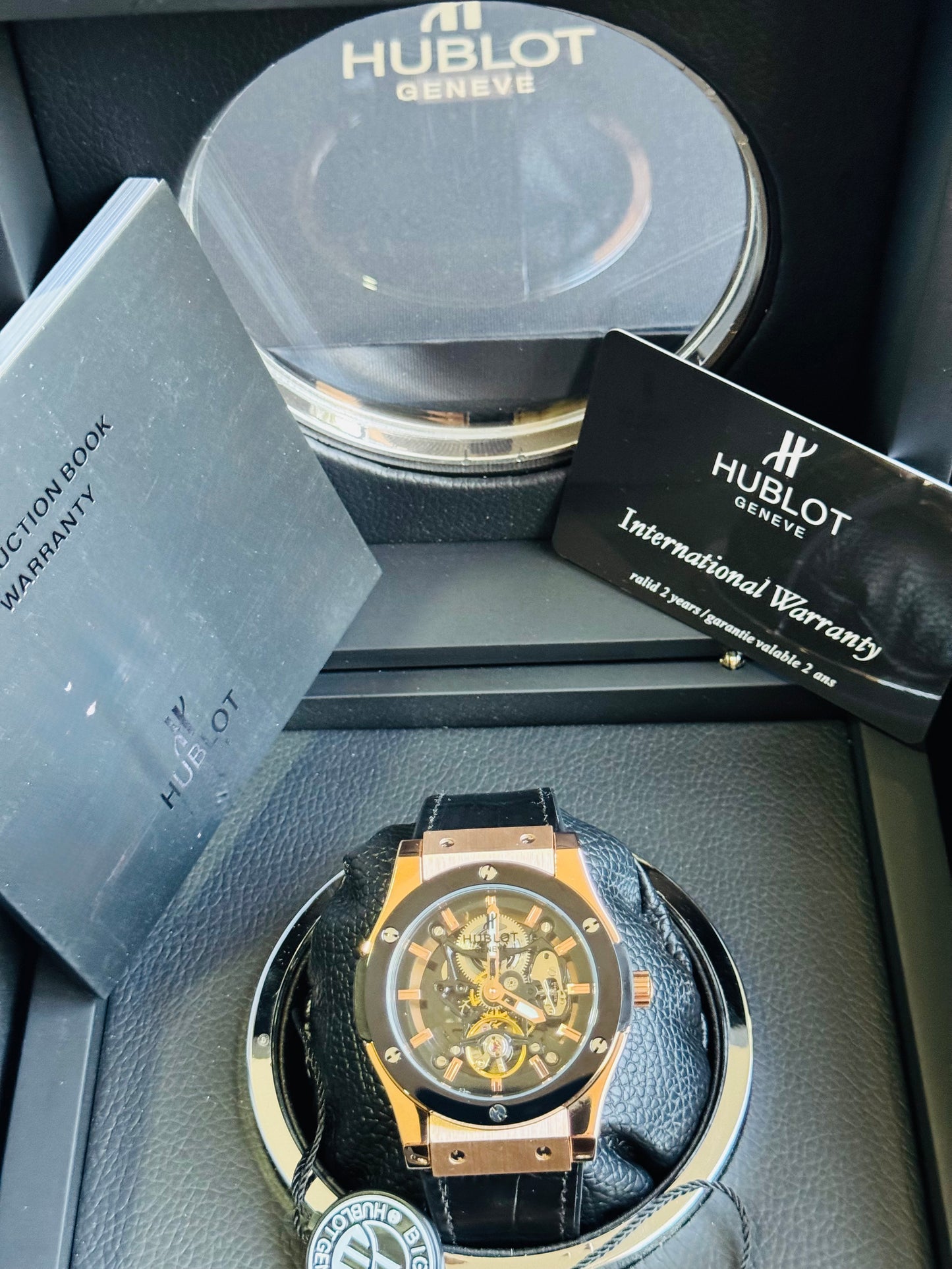 ESPECTACULAR RELOJ HUBLOT SKELETON AUTOMÁTICO MECÁNICO- CRISTAL ZAFIRO MÁXIMO LUJO!!!

PRECIO: A TRATAR 

VENTAS SOLO EN CANCÚN 

INFORMACION POR WhatsApp 99 81 92 84 65.

NO SE HACEN ENVÍOS 🚚