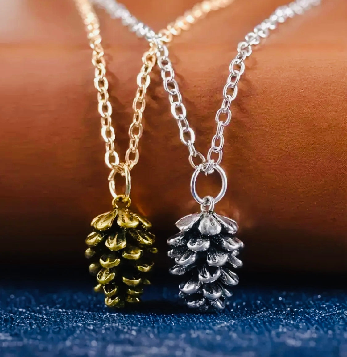 Bonito Pendiente de Aleación Chapado en Oro 18k. Hipoalergenico Disponible en Plateado y Dorado! Motivo Hermosa Semilla de Pino 🌲