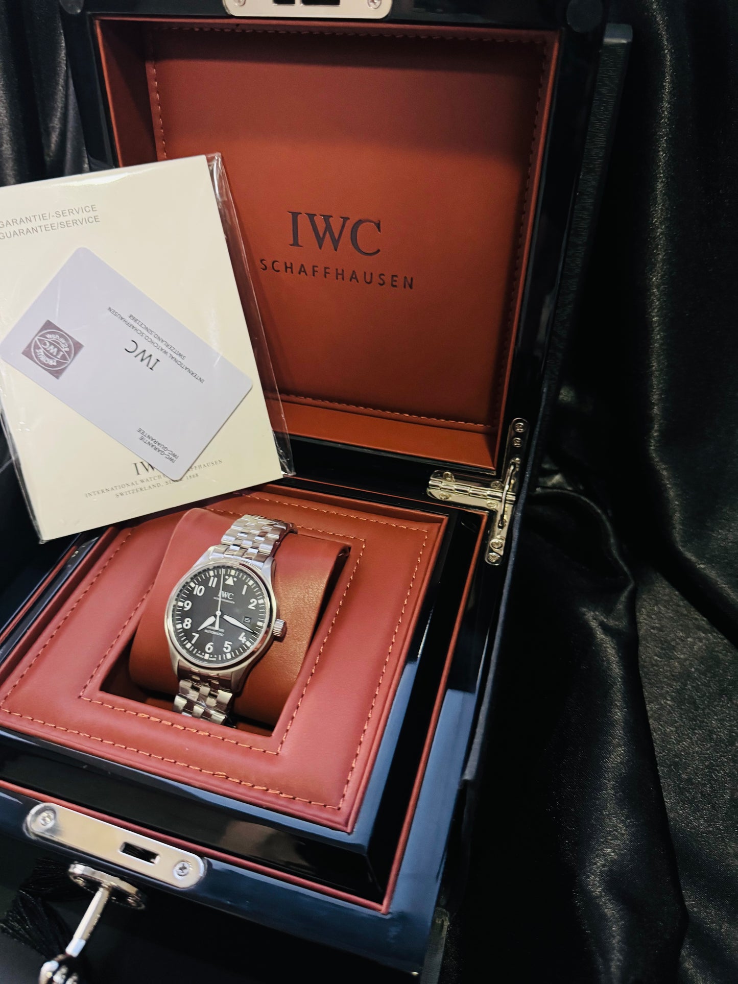 ELEGANTE Y EXCLUSIVO RELOJ AUTOMÁTICO IWC PILOTS WATCH
