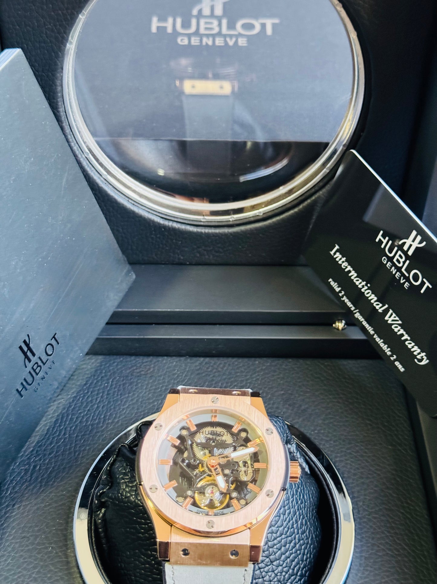 ESPECTACULAR RELOJ HUBLOT SKELETON AUTOMÁTICO MECÁNICO- CRISTAL ZAFIRO- ETC;