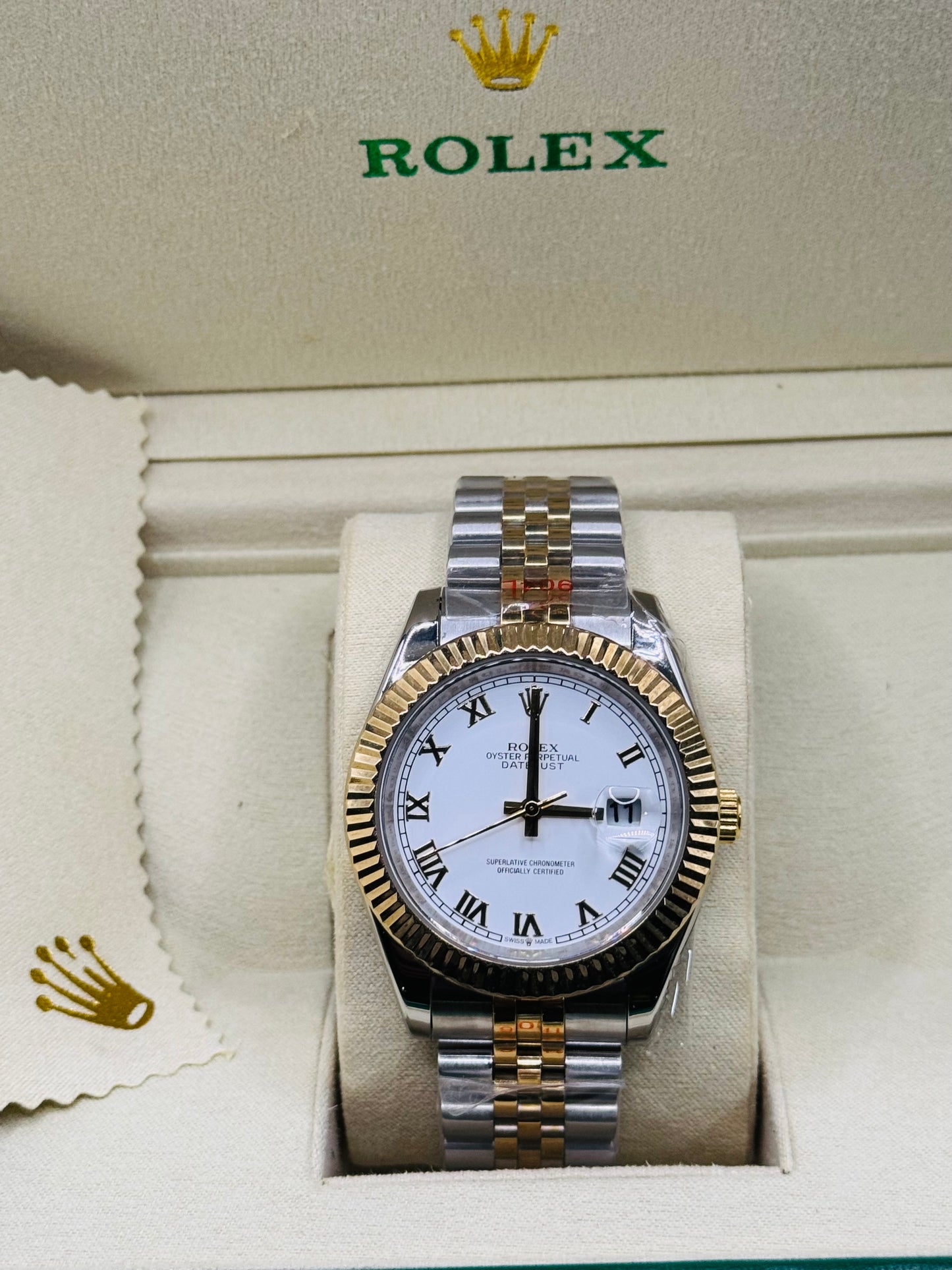 Clásico y Elegante Reloj Automático Mecánico OYSTER PERPETUAL-Luminoso-Fechador Favor de Pedir Información por WhatsApp al 99 81 92 84 65