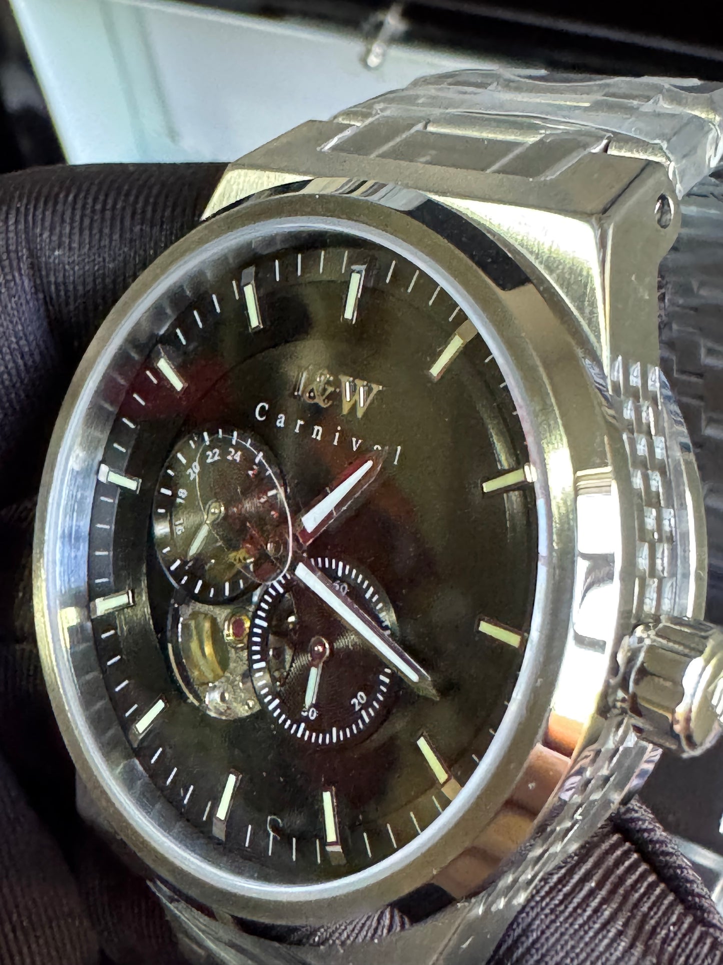 SOFISTICADO RELOJ AUTOMÁTICO I&W- CRISTAL ZAFIRO-LUMINOSO-PEQUEÑA VENTANA TOURBILLON-PEQUEÑOS DIALES SEGUNDERO Y 24 HRS. RESISTENTE AL AGUA- ALTA CALIDAD!!!