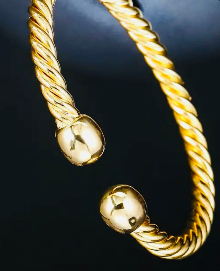Hermosas Pulseras Magnéticas 🧲 Disponibles en 3 Tonos Diferentes Cuidé su Salud!
